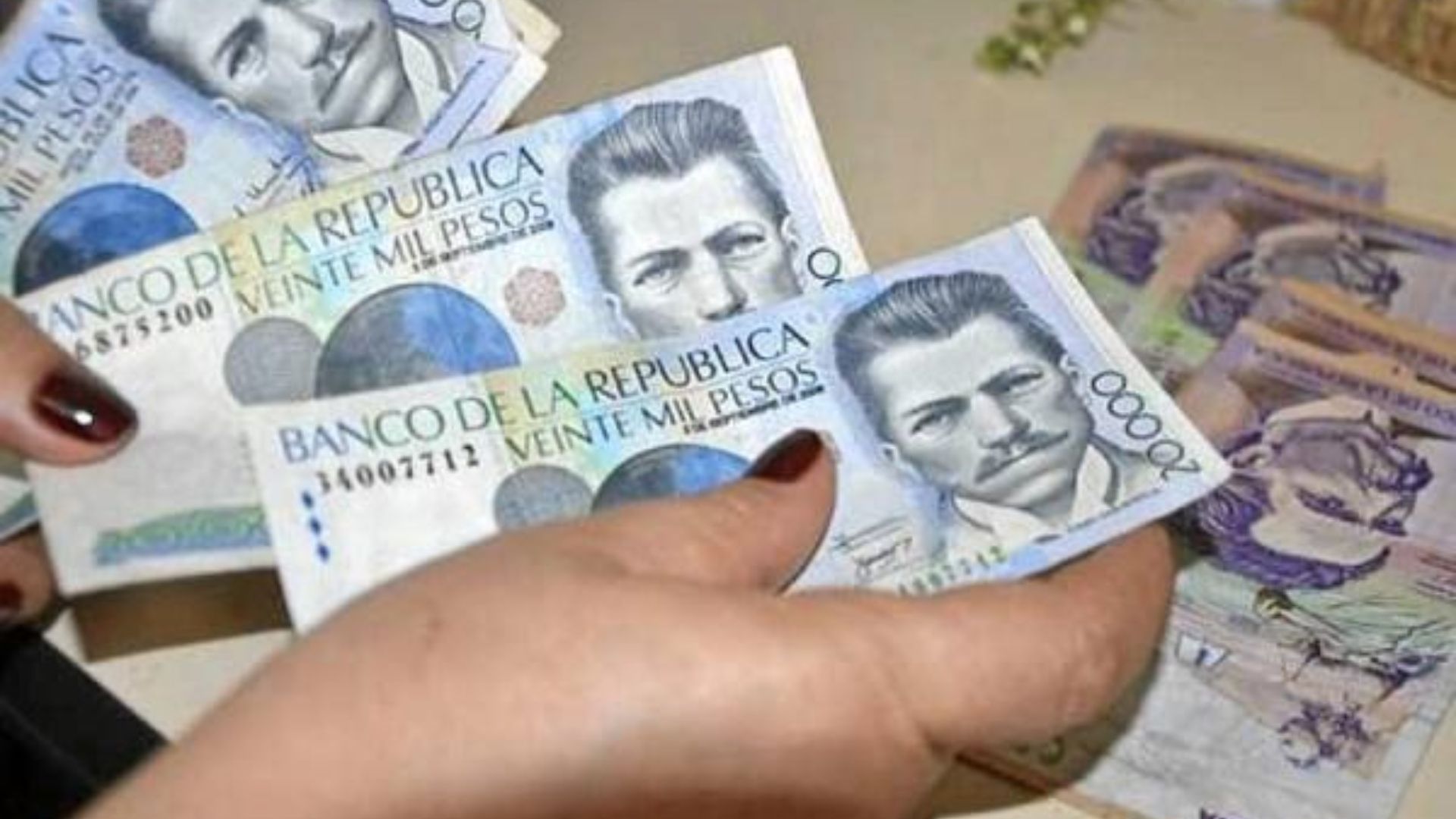 El aumento del salario mínimo para 2026 busca equilibrar el poder adquisitivo de los trabajadores con la estabilidad económica del país.